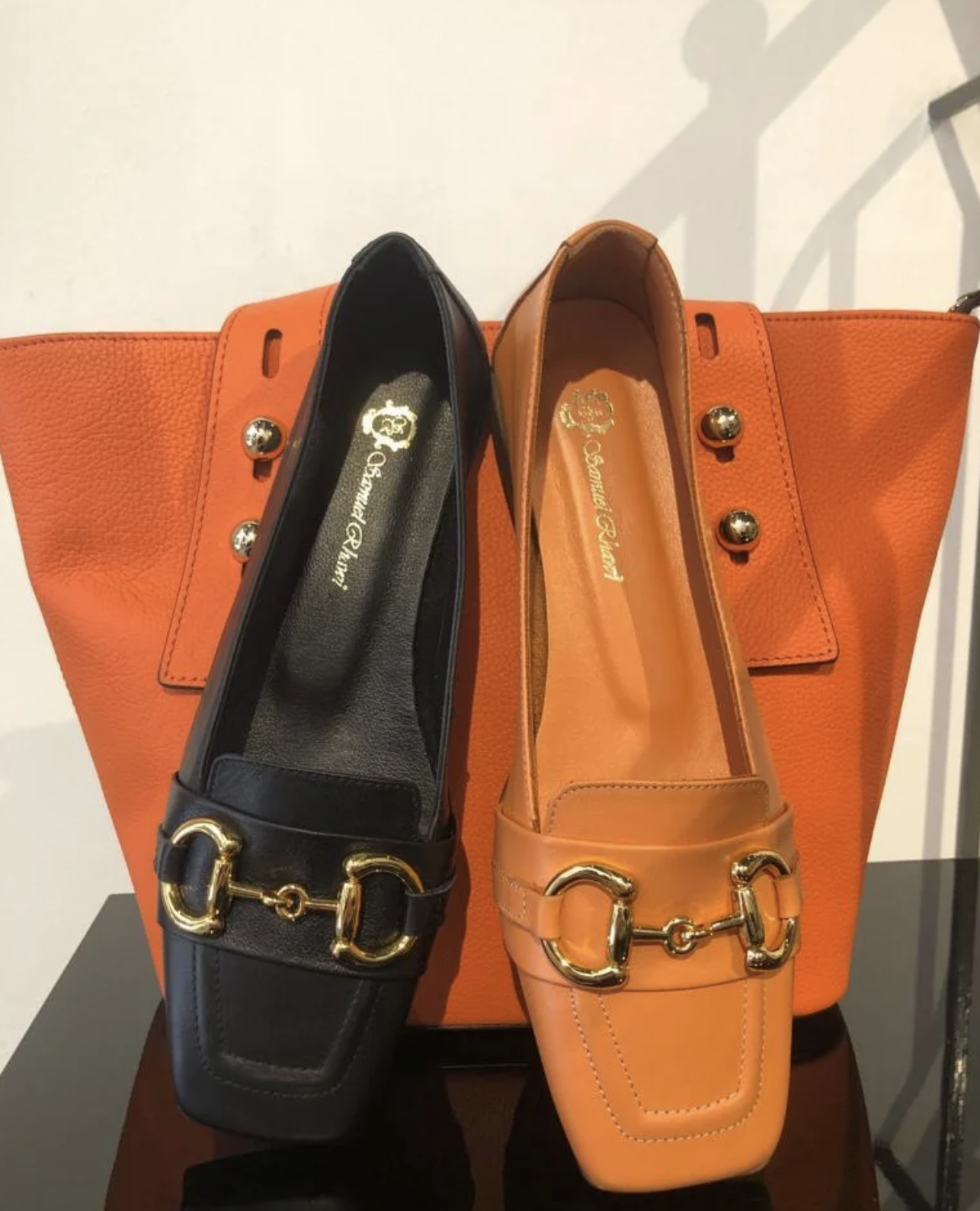 Scarpe e borsa in pelle